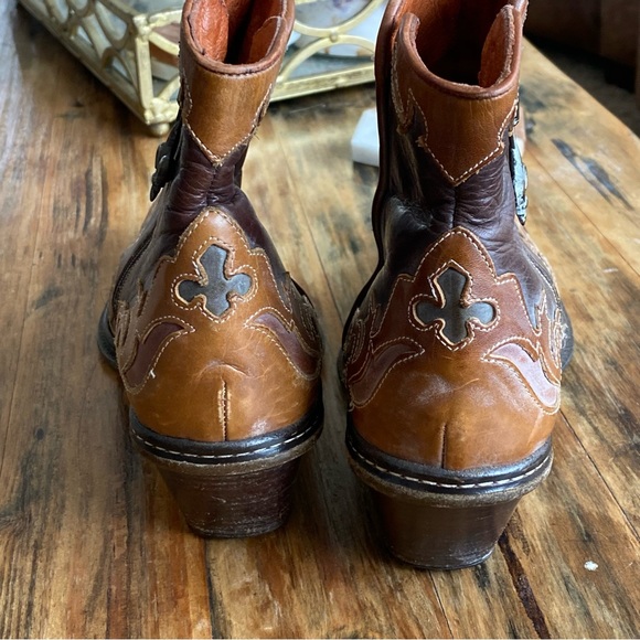 Donald Pliner western couture boots bootie - Picture 4 of 4